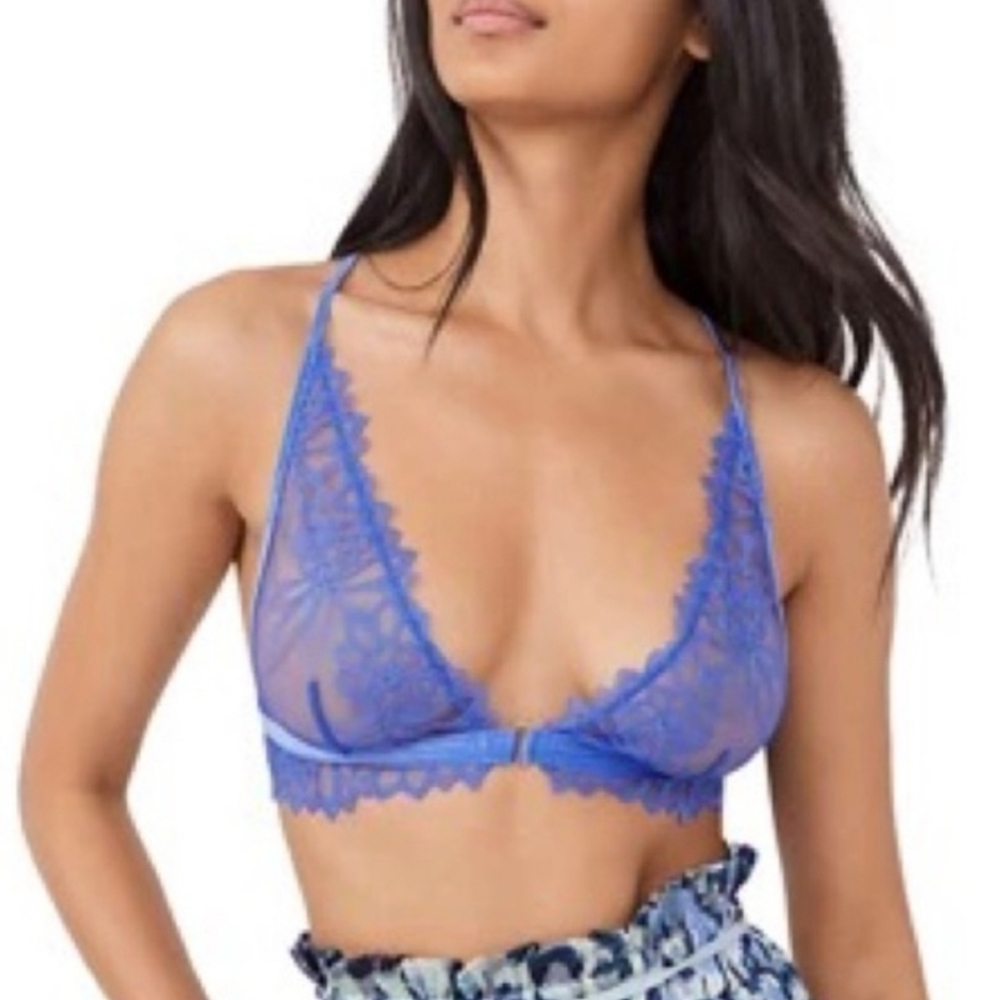 NEW Free People Intimate Delicate Lace Bralette in Bold Blue Size XL.